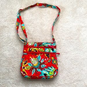 Vera Bradley Triple Zip Hipster